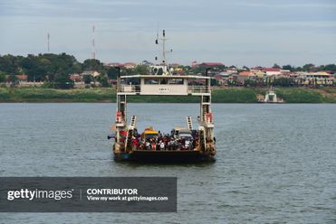 Ferry crossing the Mekong River, Stung Trang